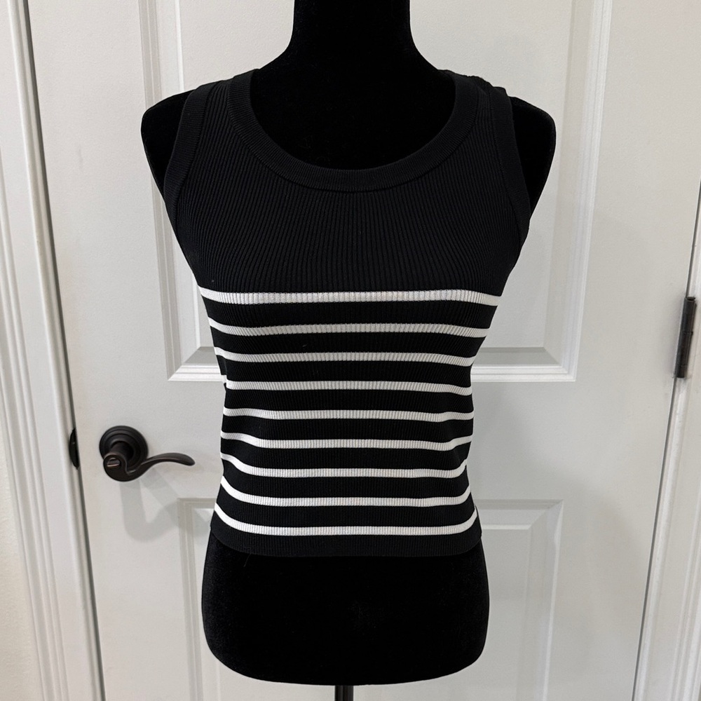 Black and White Striped Women's Tank Top, super stretchy